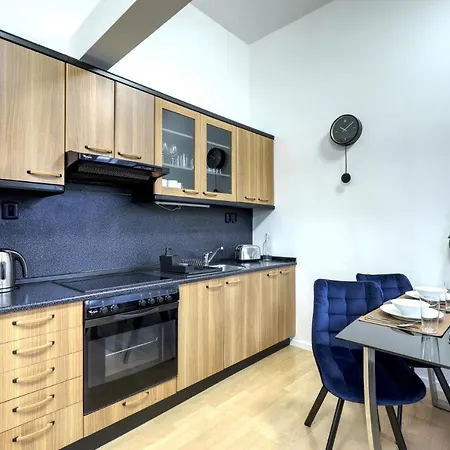 Spacious Old Town Loft For 6 Bratislava Exterior photo