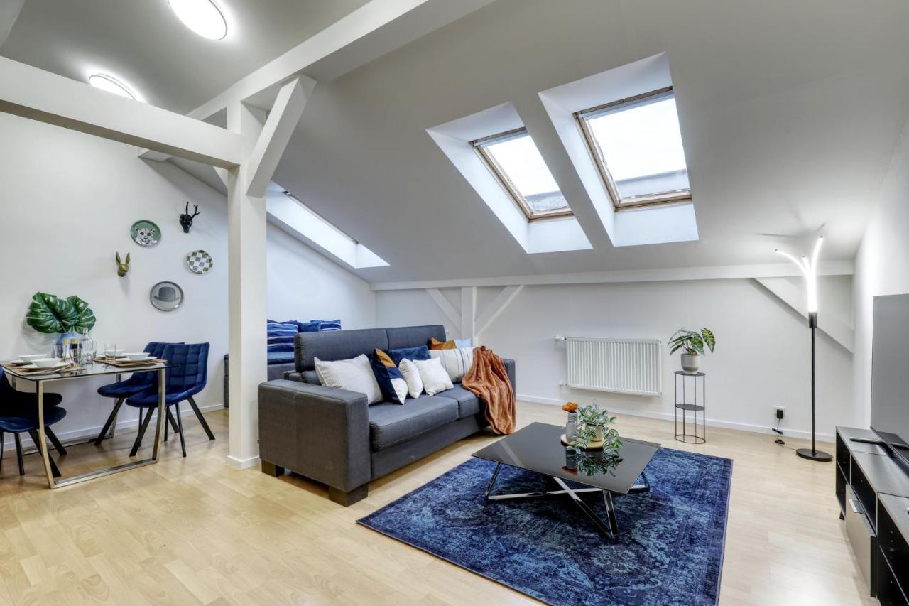 Apartment Spacious Old Town Loft For 6 Bratislava